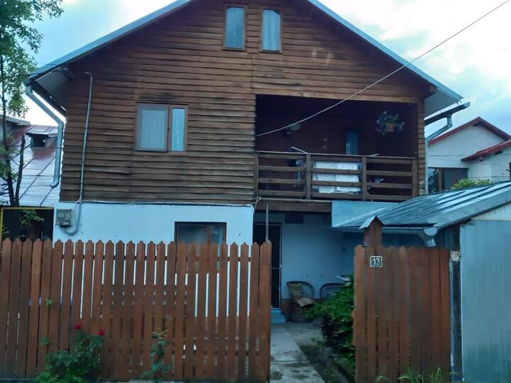 Vezi toate fotografiile acestui imobil