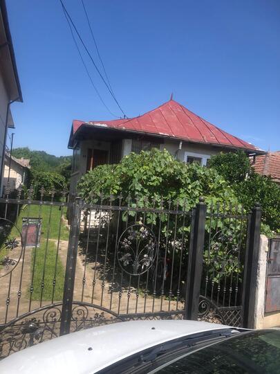 Vezi toate fotografiile acestui imobil